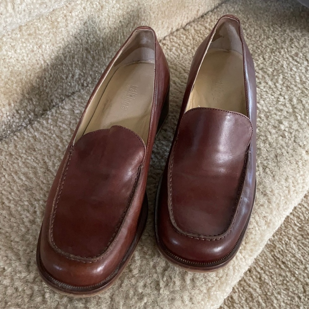 Walking Co. brown leather loafers ITALY 41 EUC
